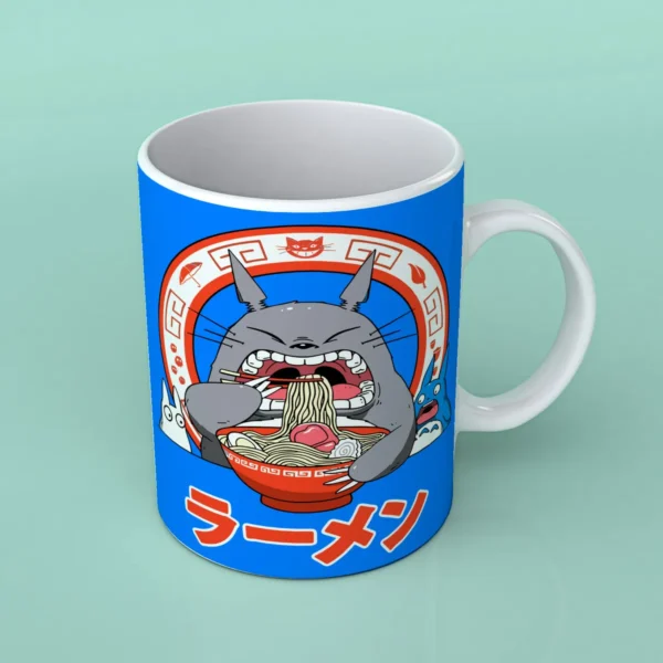 Taza Blanca 11oz Totoro Comiendo Ramen - ¡Mucha Magia en Cada Sorbo! 🍜✨ - Image 3