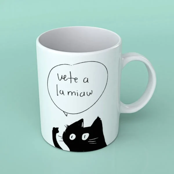 Taza Blanca 11oz Meme Gato Negro – "Vete a la Miaw" 😾✨ - Image 3